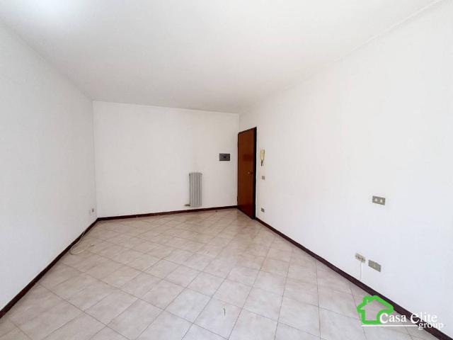 Appartamento in vendita a Melegnano, Lombardia