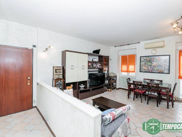 Appartamento in vendita a Melegnano, Lombardia