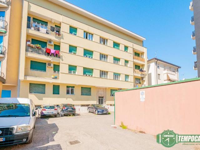 Appartamento in vendita a Melegnano, Lombardia
