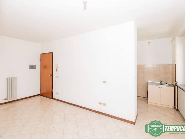 Appartamento in vendita a Melegnano, Milano