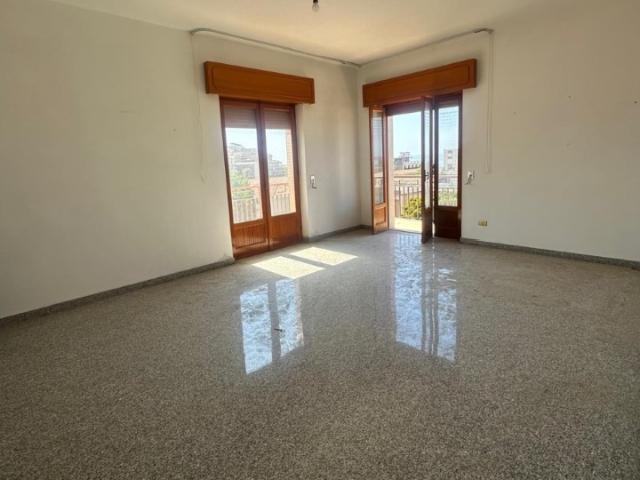 Appartamento in vendita a Calabria, Reggio Calabria