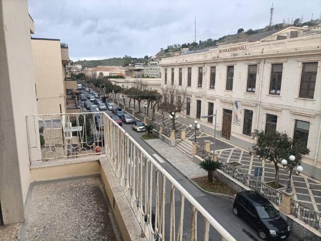 Appartamento in vendita a Calabria, Reggio Calabria