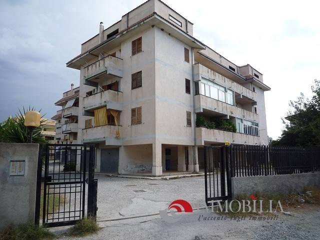 Appartamento in vendita a Calabria, Reggio Calabria
