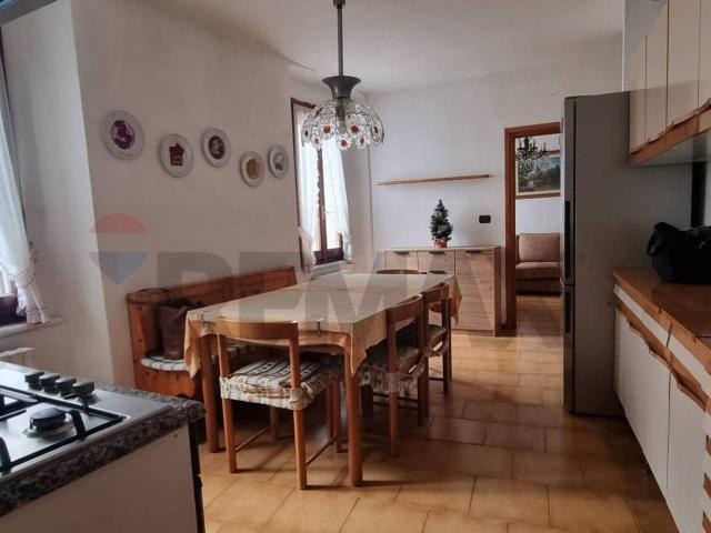 Appartamento in vendita a Pagnano, Merate