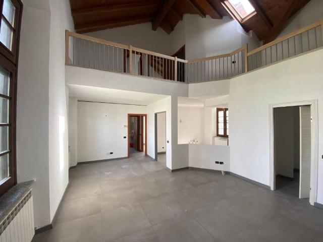 Appartamento in vendita a Sartirana, Merate