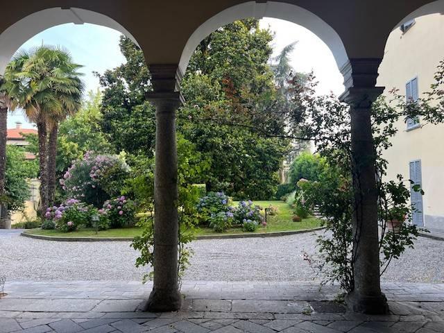 Appartamento in vendita a Novate Brianza, Merate