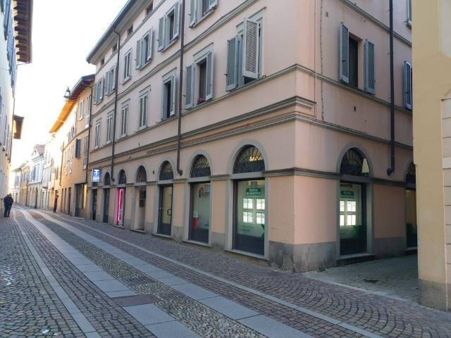 Appartamento in vendita a Novate Brianza, Merate