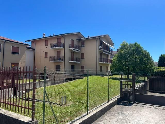 Appartamento in vendita a Pagnano, Merate