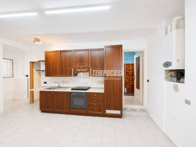 Appartamento in vendita a Merate, Lombardia