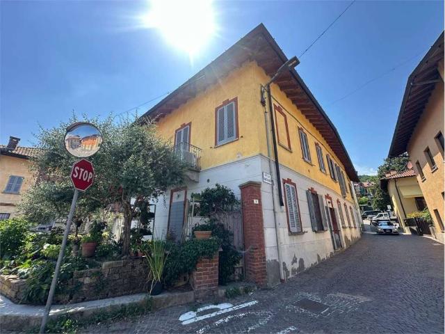 Appartamento in vendita a Mercallo, Lombardia