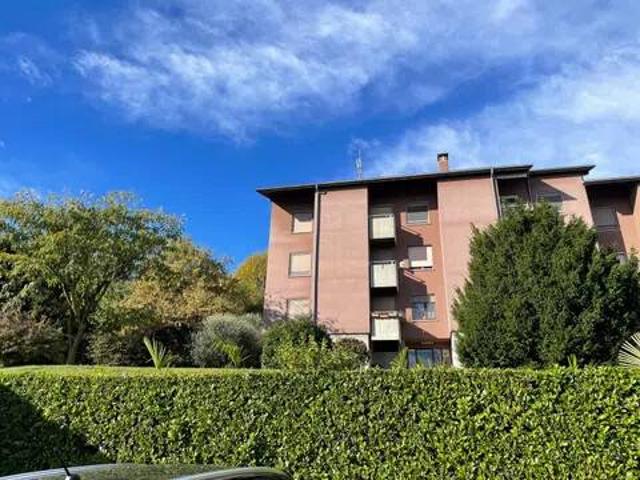 Appartamento in vendita a Mercallo, Lombardia