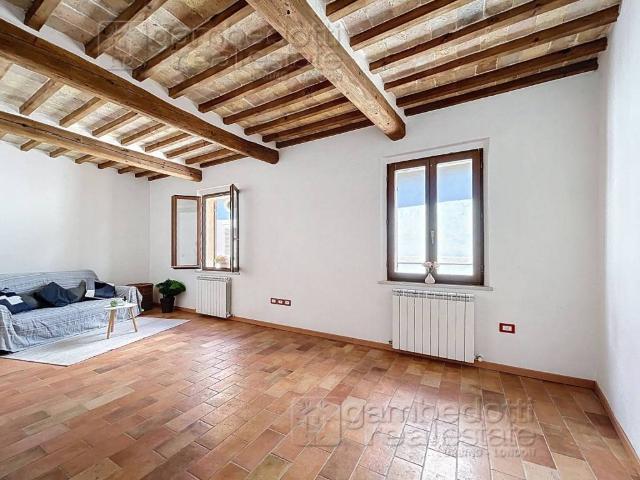 Appartamento in vendita a Marche, Pesaro E Urbino