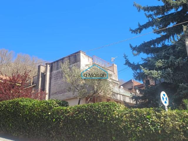 Appartamento in vendita a Serroni, Mercogliano