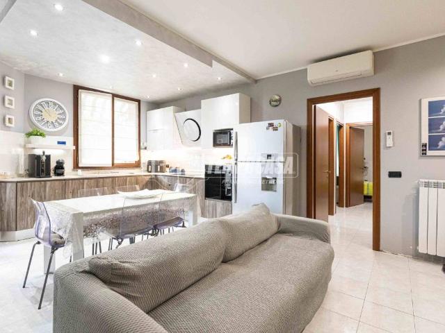 Appartamento in vendita a Mojana, Merone