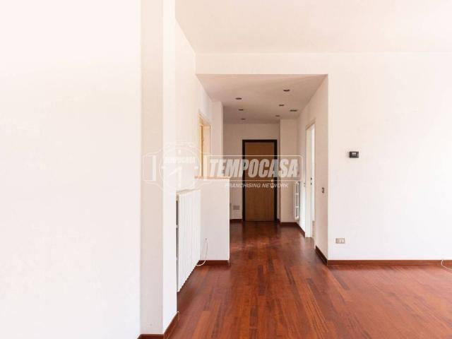 Appartamento in vendita a Mojana, Merone