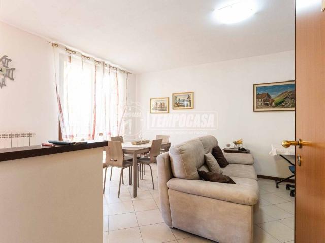 Appartamento in vendita a Mojana, Merone