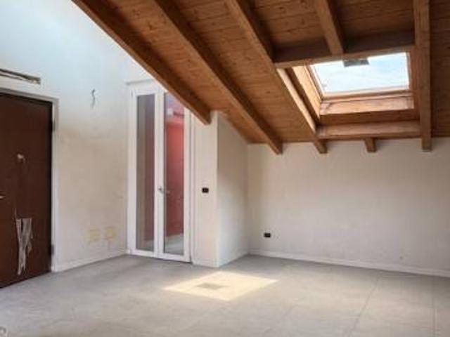Appartamento in vendita a Mesero, Milano