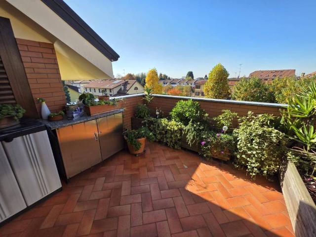 Appartamento in vendita a Mesero, Milano