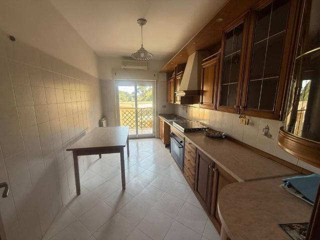 Appartamento in vendita a Pisciotto, Messina