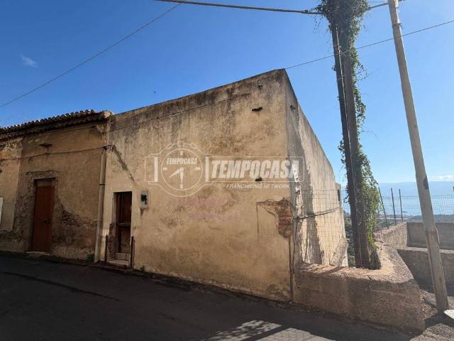 Appartamento in vendita a Tipoldo, Messina