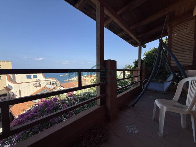 Appartamento in vendita a Acqualadroni, Messina