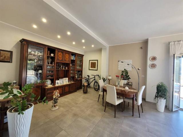 Appartamento in vendita a San Filippo Inferiore, Messina
