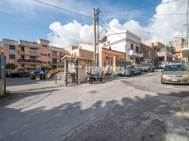 Appartamento in vendita a San Filippo Inferiore, Messina