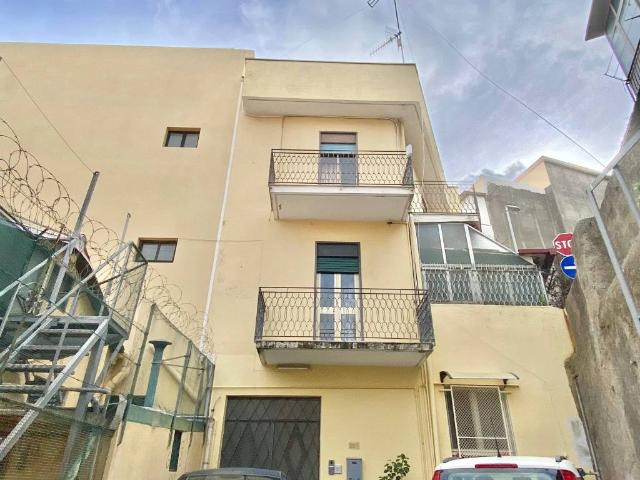 Appartamento in vendita a III Circoscrizione, Messina