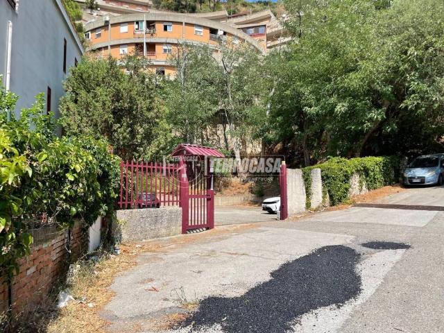 Appartamento in vendita a Poggio dei Pini, Messina