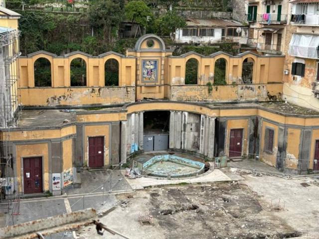 Appartamento in vendita a Meta, Campania