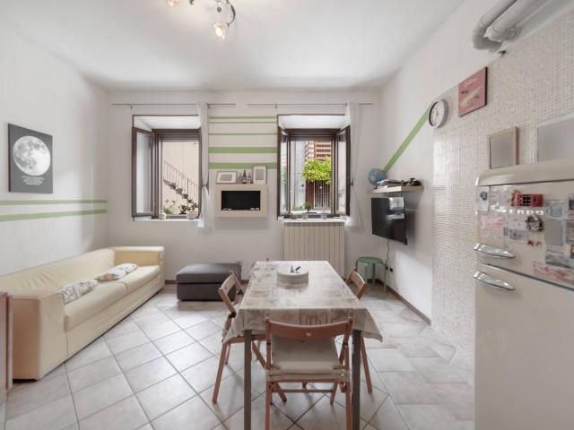 Appartamento in vendita a Mezzago, Lombardia