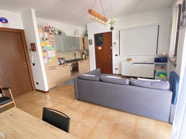 Appartamento in vendita a Mezzane Di Sotto, Veneto