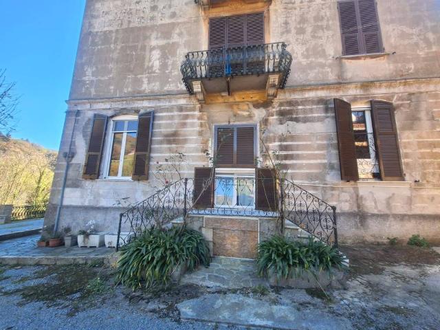 Appartamento in vendita a Mignanego, Liguria