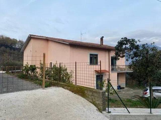 Appartamento in vendita a Tora, Campania