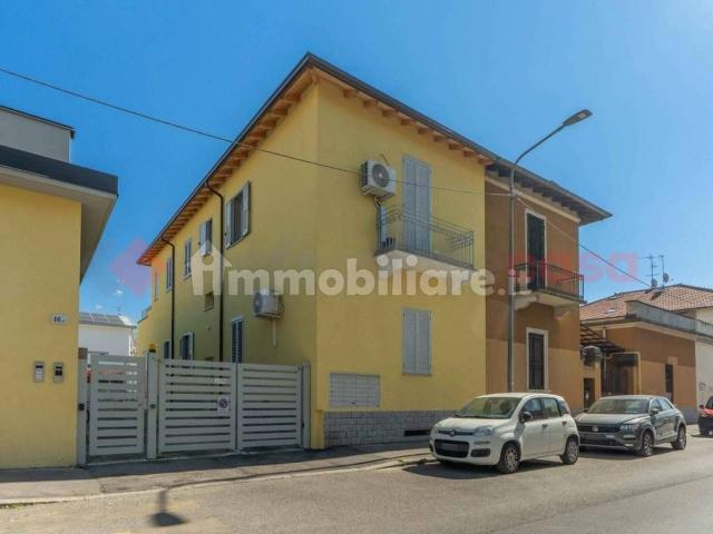 Appartamento in vendita a Municipio 6, Milano