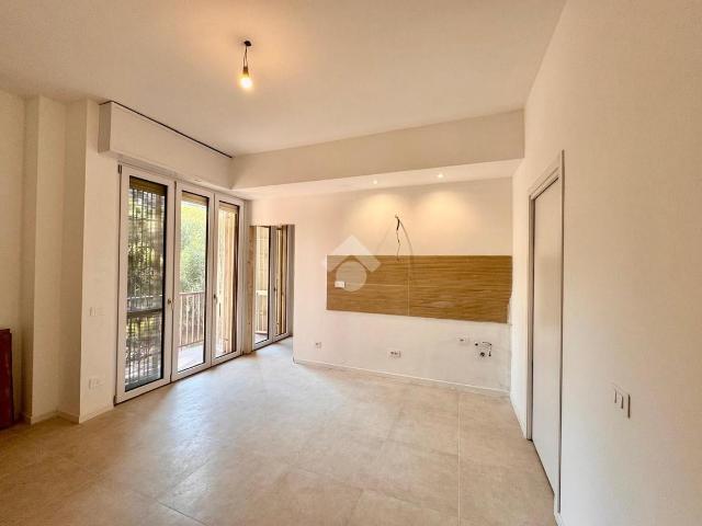 Appartamento in vendita a Municipio 6, Milano