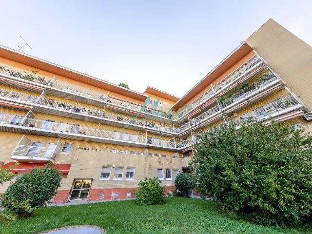 Appartamento in vendita a Municipio 9, Milano