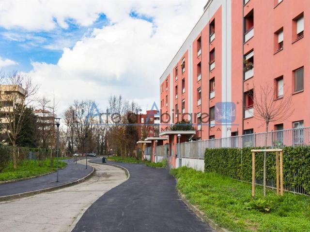 Appartamento in vendita a Municipio 8 di Milano, Milano