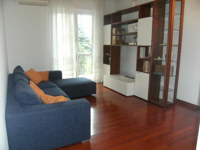 Appartamento in vendita a Solaro, Lombardia