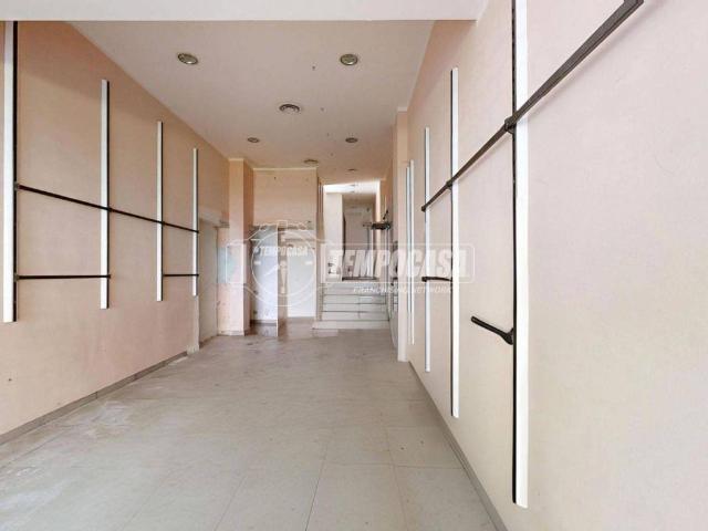 Appartamento in vendita a Municipio 8 di Milano, Milano