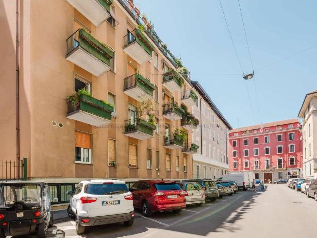Appartamento in vendita a Municipio 8 di Milano, Milano