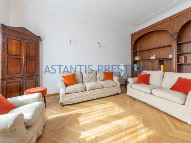 Appartamento in vendita a Municipio 8 di Milano, Milano