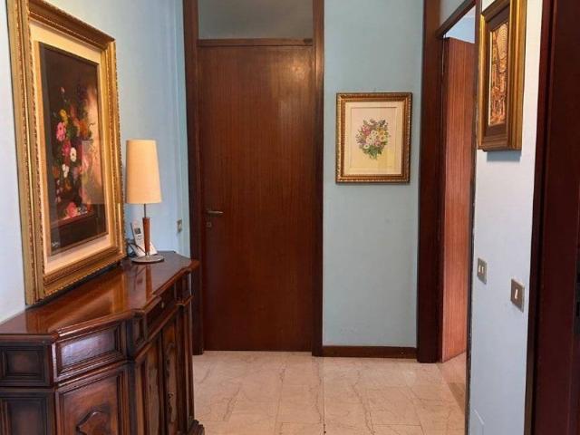 Appartamento in vendita a Municipio 6, Milano