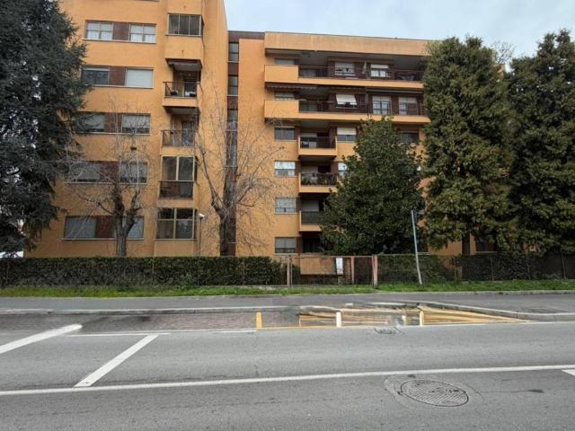 Appartamento in vendita a Municipio 4, Milano