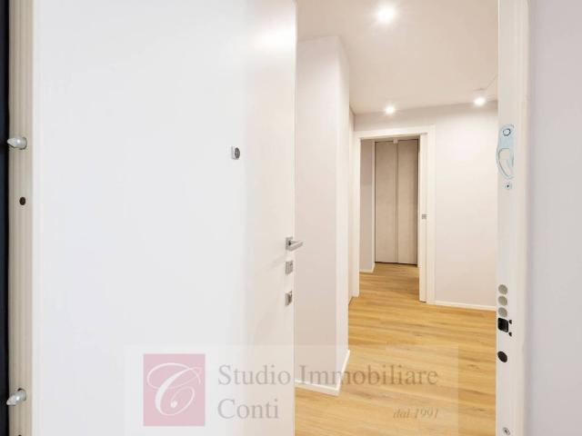 Appartamento in vendita a Municipio 8 di Milano, Milano