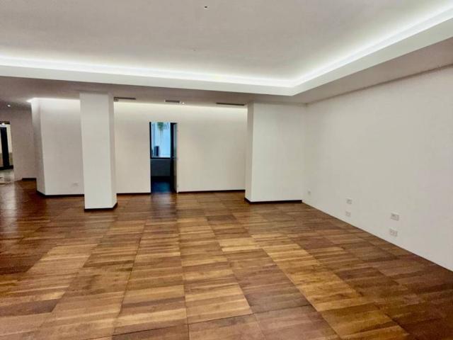 Appartamento in vendita a Municipio 1, Milano