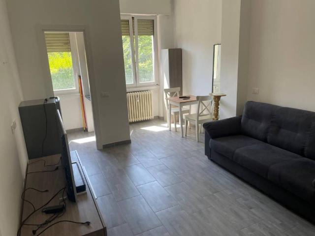 Appartamento in vendita a Municipio 7, Milano