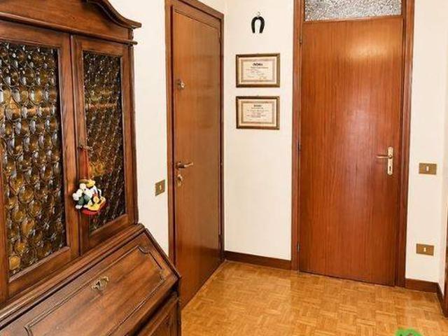 Appartamento in vendita a Municipio 4, Milano