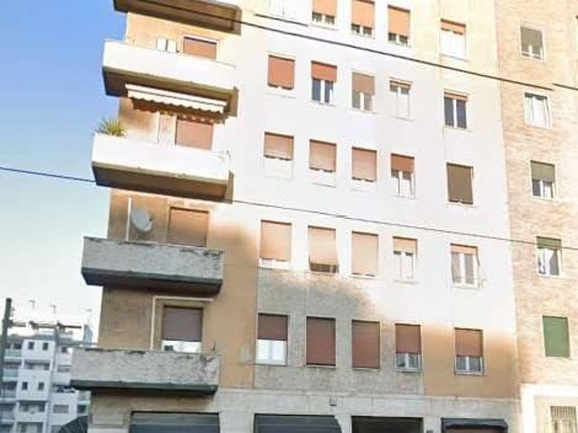 Appartamento in vendita a Municipio 4, Milano
