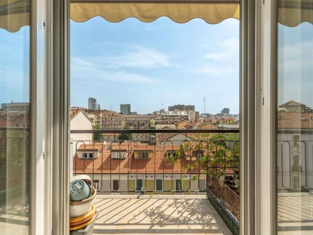 Appartamento in vendita a Municipio 4, Milano